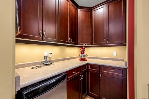 2156 Coleman Rd, Courtenay, BC 