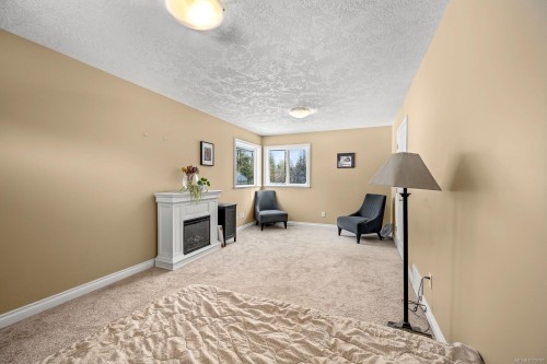 2156 Coleman Rd, Courtenay, BC 