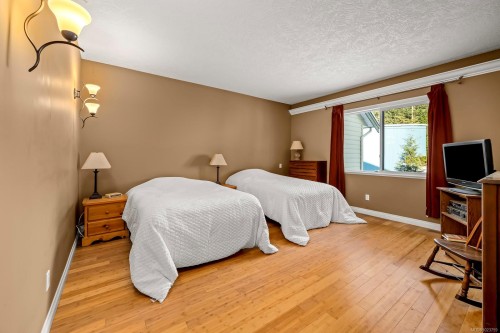 2156 Coleman Rd, Courtenay, BC 