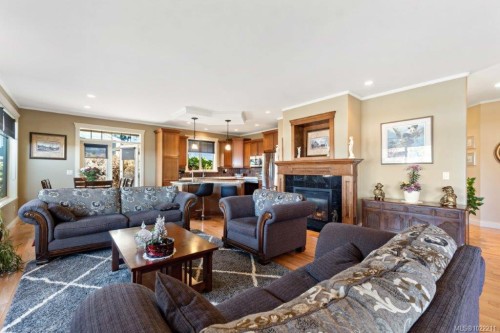 602 Steele Pl, Ladysmith, BC 