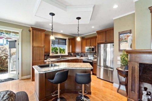 602 Steele Pl, Ladysmith, BC 