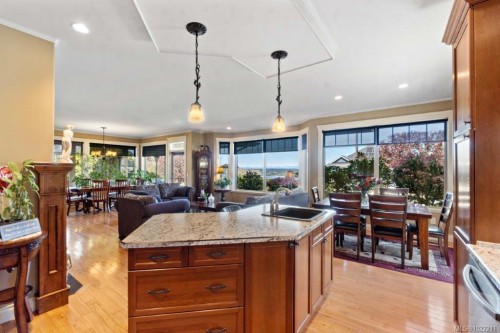 602 Steele Pl, Ladysmith, BC 