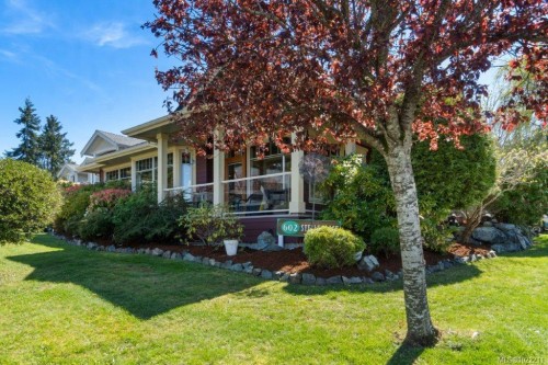 602 Steele Pl, Ladysmith, BC 