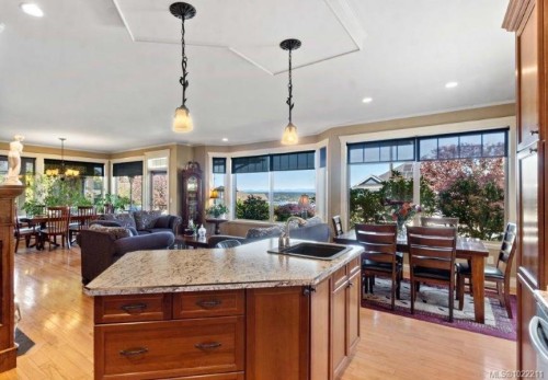 602 Steele Pl, Ladysmith, BC 