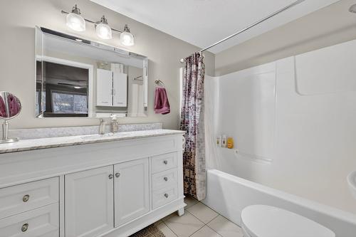 107-3880 Brown Road, West Kelowna, BC - Indoor Photo Showing Bathroom