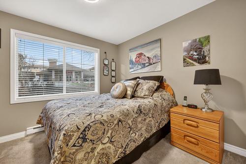 107-3880 Brown Road, West Kelowna, BC - Indoor Photo Showing Bedroom