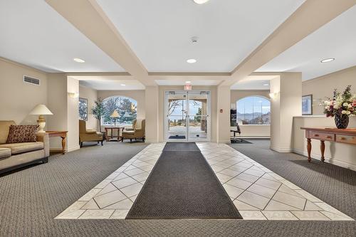 107-3880 Brown Road, West Kelowna, BC - Indoor Photo Showing Other Room