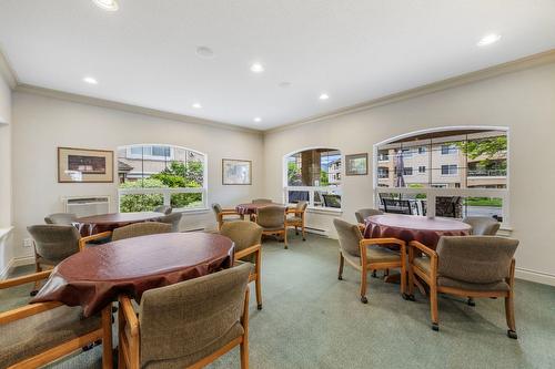 107-3880 Brown Road, West Kelowna, BC - Indoor Photo Showing Dining Room