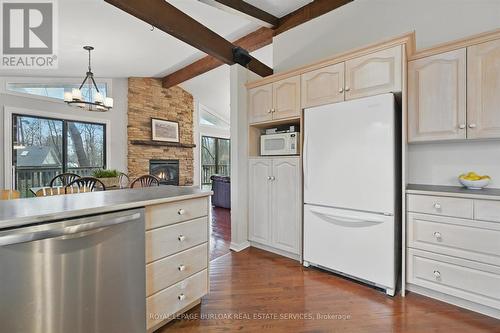 768 King Road, Burlington, ON - Indoor Photo Showing Kitchen