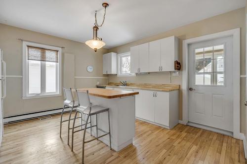 Cuisine - 3379  - 3381 Rue St-Victorien, Québec (Beauport), QC - Indoor Photo Showing Kitchen