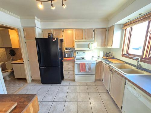 Cuisine - 4213 Rue D'Assigny, Terrebonne (Terrebonne), QC - Indoor Photo Showing Kitchen With Double Sink