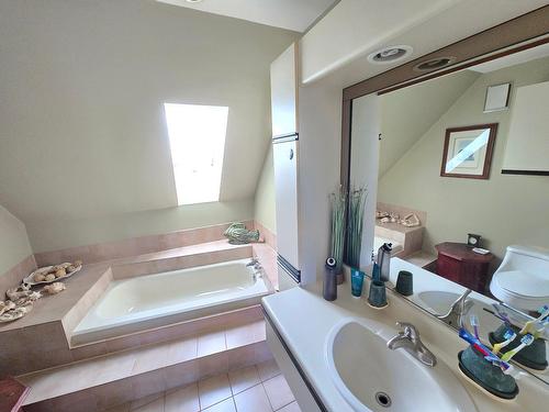 Salle de bains - 4213 Rue D'Assigny, Terrebonne (Terrebonne), QC - Indoor Photo Showing Bathroom