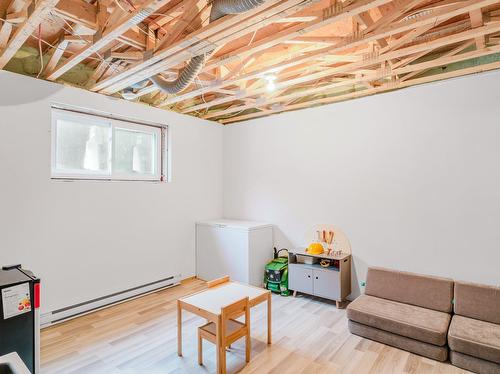 Salle familiale - 1015 Rue Boivin, Sherbrooke (Brompton/Rock Forest/Saint-Élie/Deauville), QC - Indoor