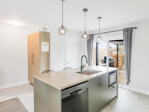 Cuisine - 1015 Rue Boivin, Sherbrooke (Brompton/Rock Forest/Saint-Élie/Deauville), QC - Indoor Photo Showing Kitchen With Upgraded Kitchen