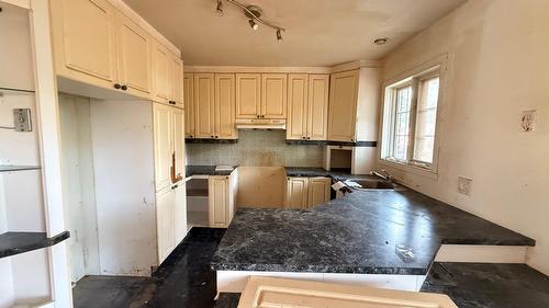 Cuisine - 35 Place Vadenais, Saint-Charles-Borromée, QC - Indoor Photo Showing Kitchen