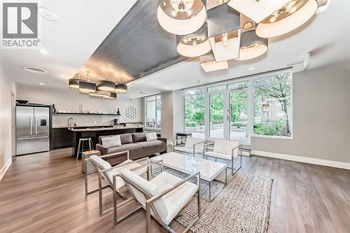 611, 46 9 Street Ne, Calgary, AB - Indoor