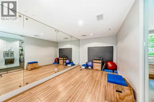 611, 46 9 Street Ne, Calgary, AB - Indoor Photo Showing Other Room