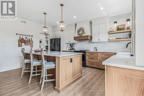 33 Nickason Drive, Arran-Elderslie, ON - Indoor Photo Showing Kitchen With Upgraded Kitchen