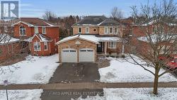 131 NORTHGATE DRIVE  Bradford West Gwillimbury, ON L3Z 2Z7