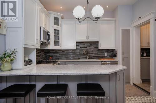 42 Barrett Street, Port Hope, ON - Indoor Photo Showing Kitchen With Upgraded Kitchen