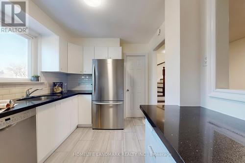 14A - 830 Westlock Road, Mississauga, ON - Indoor Photo Showing Kitchen