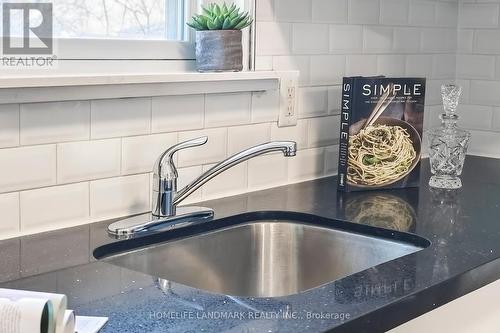 14A - 830 Westlock Road, Mississauga, ON - Indoor Photo Showing Kitchen