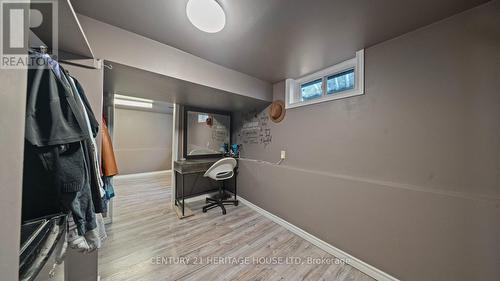 80 Aberdeen Avenue, Brantford, ON - Indoor