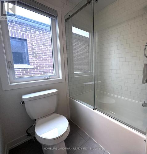 45 Peace Lane, Richmond Hill, ON - Indoor Photo Showing Bathroom