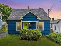5367 Vestry Street  Halifax, NS B3K 2P2