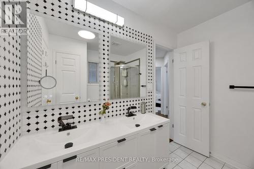 18 - 10 Chalkstone Drive, London South, ON - Indoor