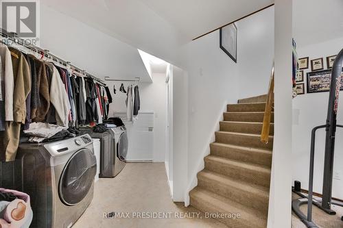 18 - 10 Chalkstone Drive, London South, ON - Indoor Photo Showing Laundry Room