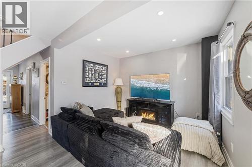 411 Fairfield Avenue, Hamilton, ON - Indoor