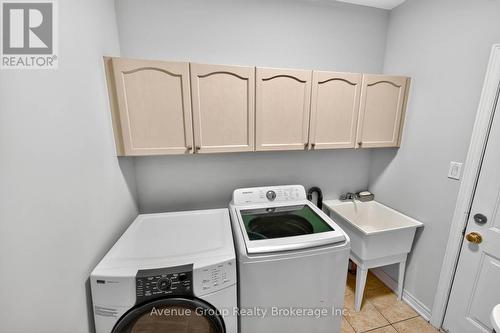 17 Adastra Crescent, Markham, ON - Indoor Photo Showing Laundry Room