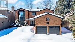 21 AUTUMN LANE  Barrie, ON L4N 6G8