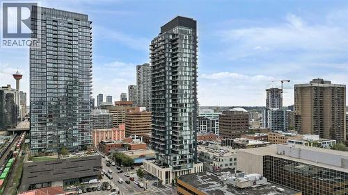 1207, 1010 6 Street SW  Calgary, AB T2R 1B4