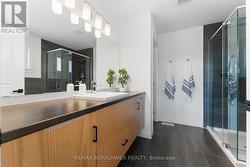 Luxury 4PC Ensuite - 