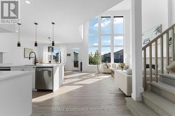 Stunning Two-Storey Ceilings - 