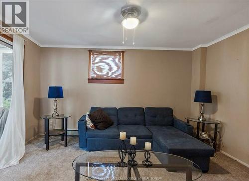 207-209 Inshes Avenue, Chatham, ON - Indoor Photo Showing Living Room