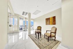 15573 MARINE DRIVE  White Rock, BC V4B 1C9