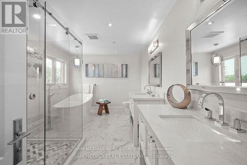 956 Sombrero Way, Mississauga, ON - Indoor Photo Showing Bathroom