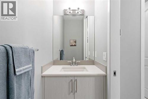 43 Seton Rise Se, Calgary, AB - Indoor Photo Showing Bathroom