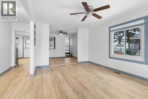 4919 50 Avenue, Morningside, AB - Indoor Photo Showing Other Room