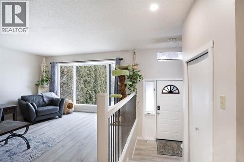 5 Fairview Crescent E, Brooks, AB 