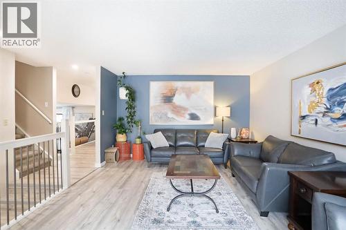 5 Fairview Crescent E, Brooks, AB 