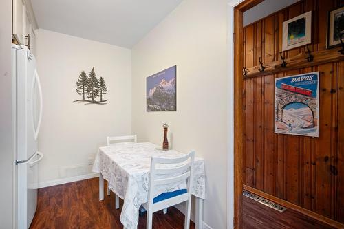 Cuisine - 233 Rue D'Aspen, Sainte-Adèle, QC 