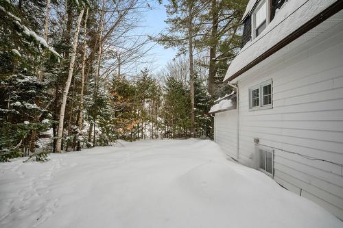 Cour - 233 Rue D'Aspen, Sainte-Adèle, QC 