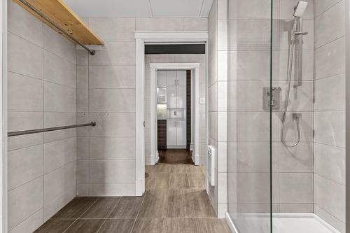 Salle de bains - 202-1885 Rue De La Visitation, Montréal (Ville-Marie), QC - Indoor Photo Showing Bathroom