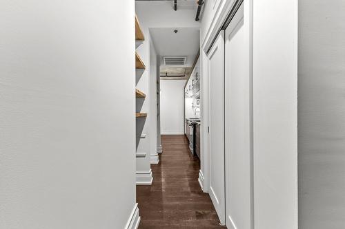 Hall d'entrée/Vestibule - 202-1885 Rue De La Visitation, Montréal (Ville-Marie), QC - Indoor Photo Showing Other Room