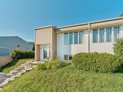 353 Rue de la Gaillarde  Saguenay (Chicoutimi), QC G7G 4V2