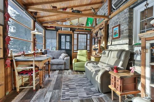 Solarium/Verrière - 75 6E Rang, Mont-Saint-Grégoire, QC - Indoor Photo Showing Other Room